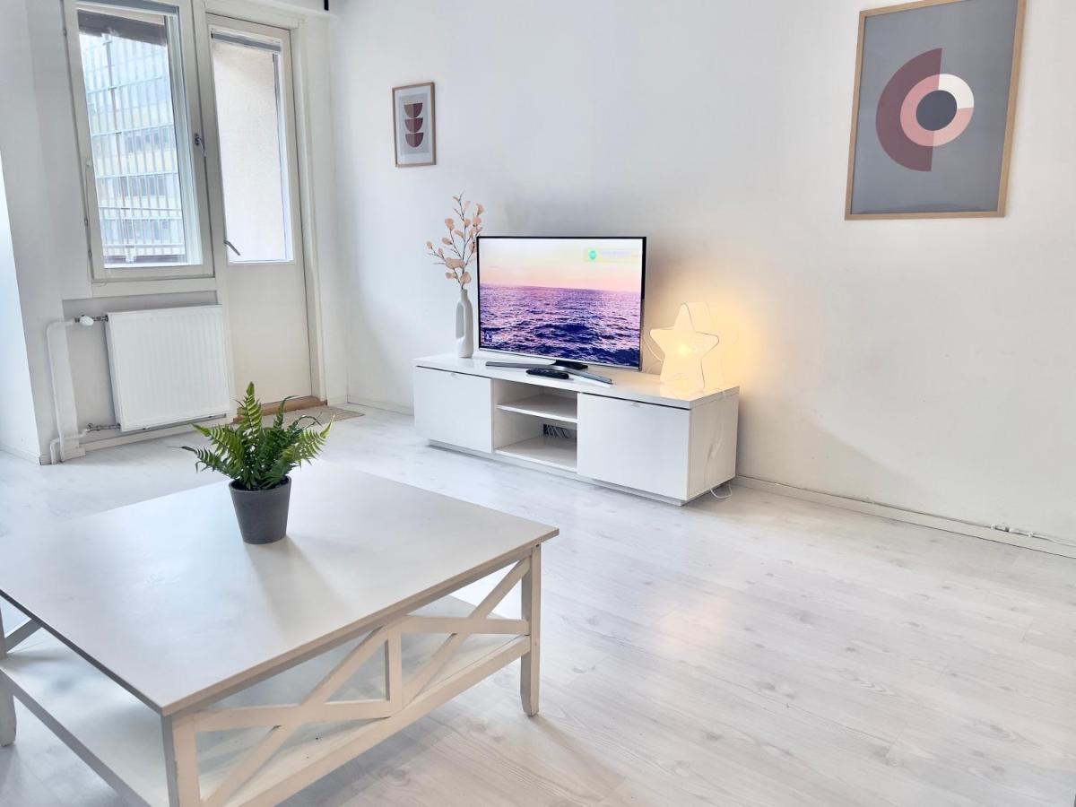 Lovely Central Apartment Helsinki Helsínquia Exterior foto